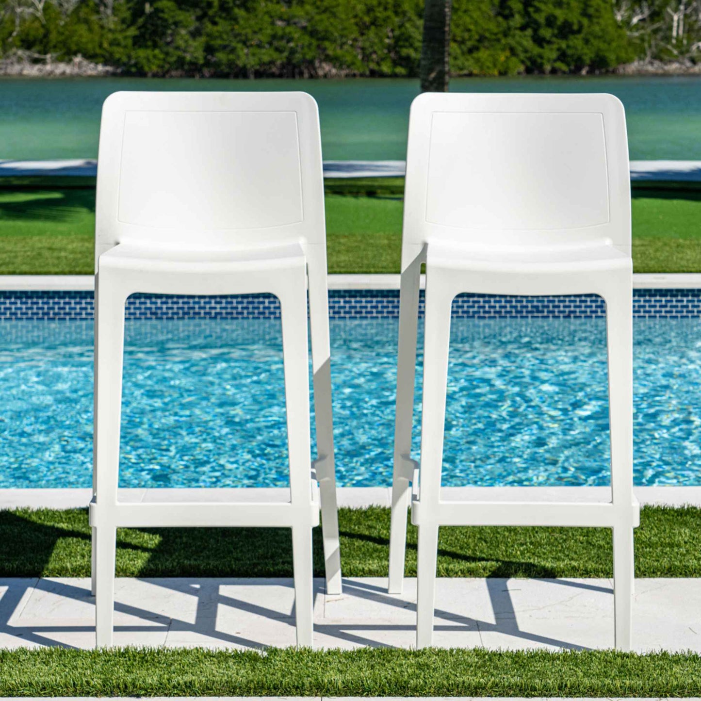 Luna Set of 2 Barstools - White